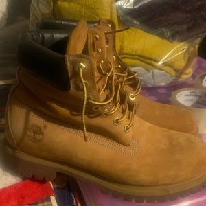 Mens timberland boots size 9